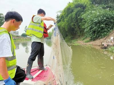 成都摸底水下“朋友圈”