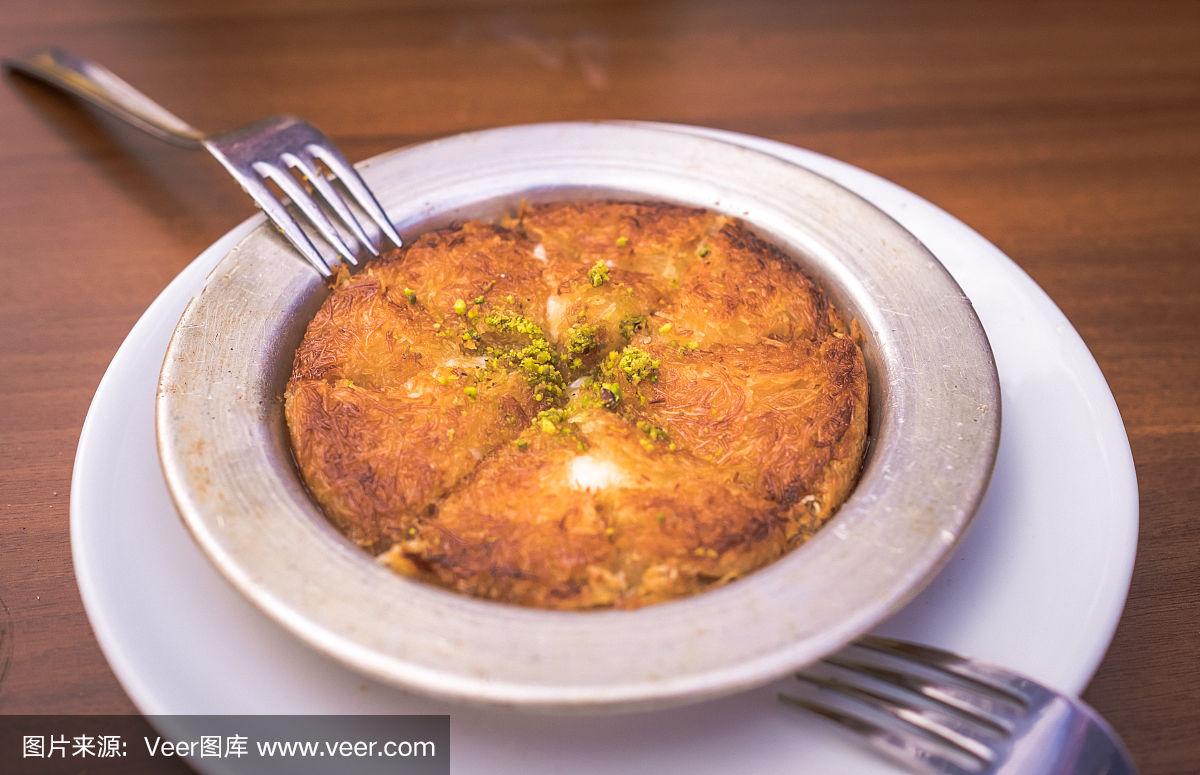 Kuna(苦难辉煌读后感)